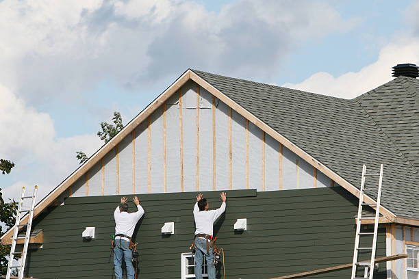 Professional Emergency Siding Repair technician working in Mentor, OH